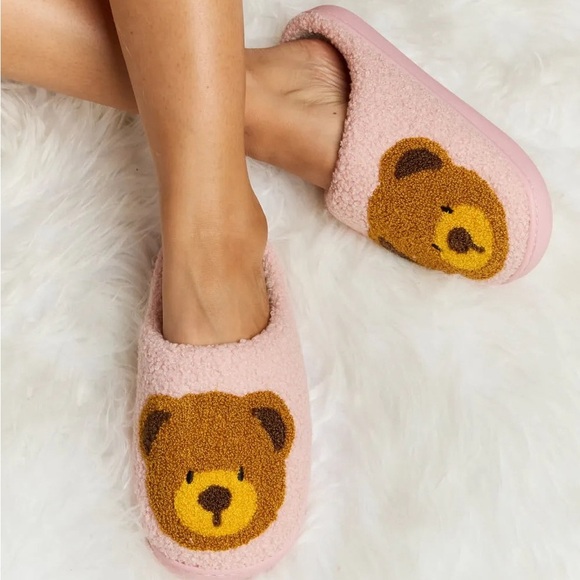 Cozy Teddy Bear Print Plush Slide Slippers - Picture 10 of 14
